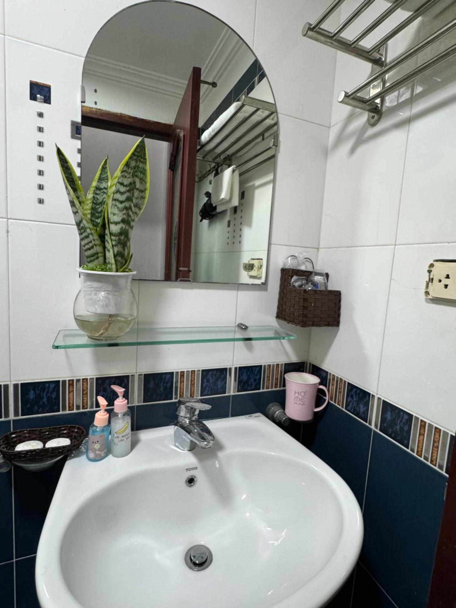 Quynh Moon Homestay Ханой Экстерьер фото